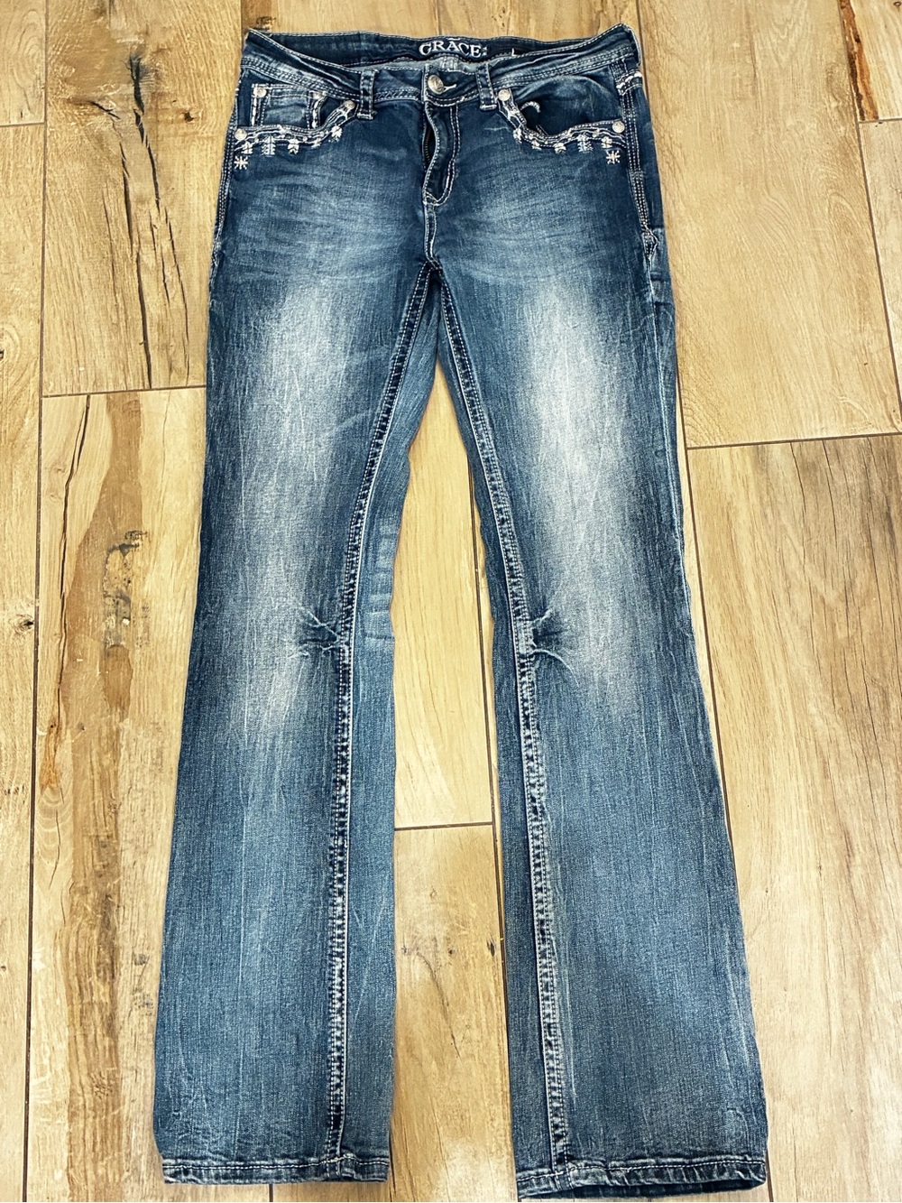Grace Women's Skinny Jeans in Distressed Blue with Embroidered Pockets